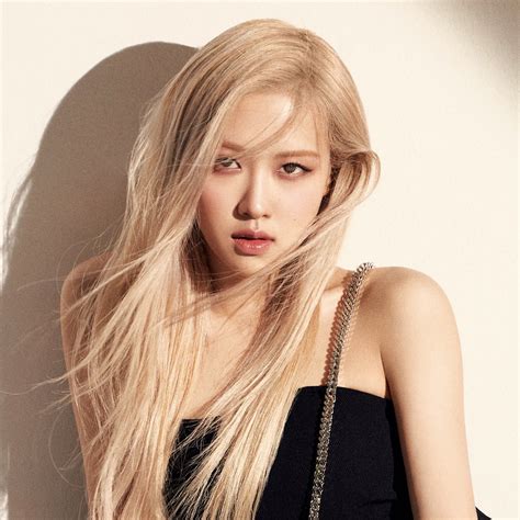 rosé singer